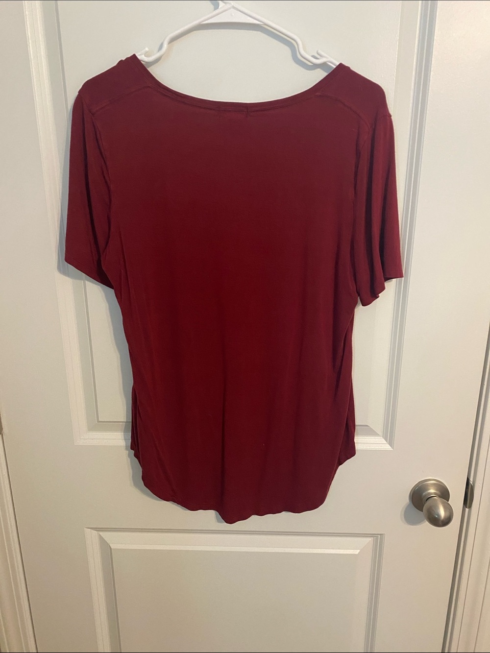 Old Navy Women's Short Sleeve Scoop Neck Tee - Burgundy - Picture 3 of 3